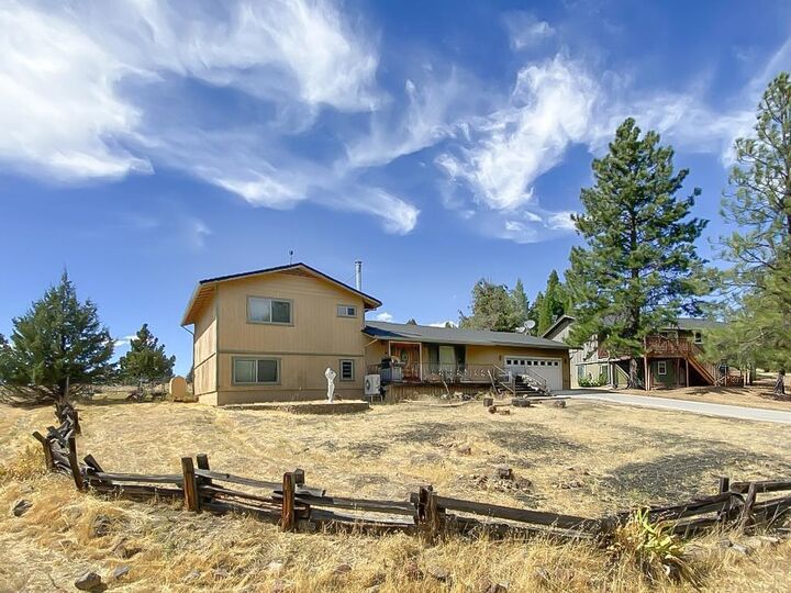 Property Photo: 16843 Fawnskin Pl CA 96094