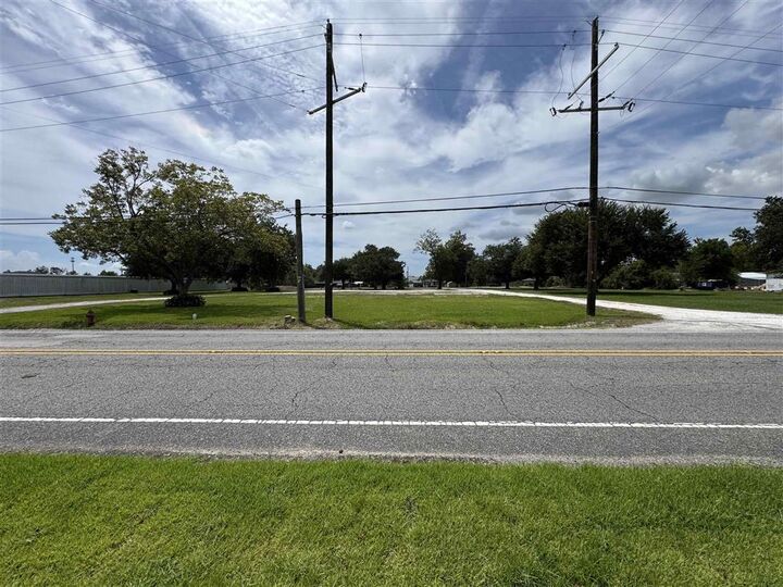 Property Photo:  4834 Ihles Rd Road  LA 70605 