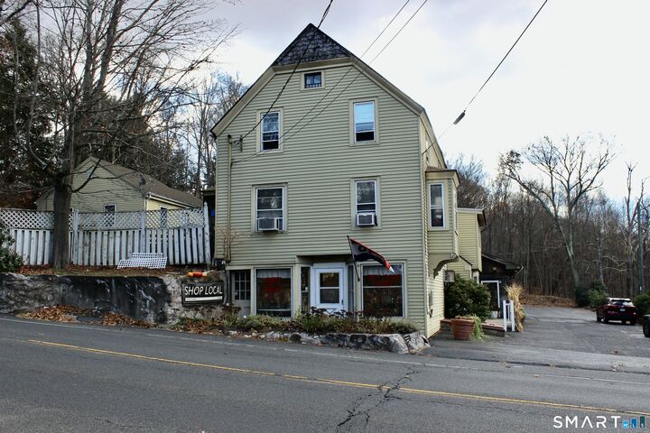 Property Photo:  323 Saybrook Road  CT 06441 