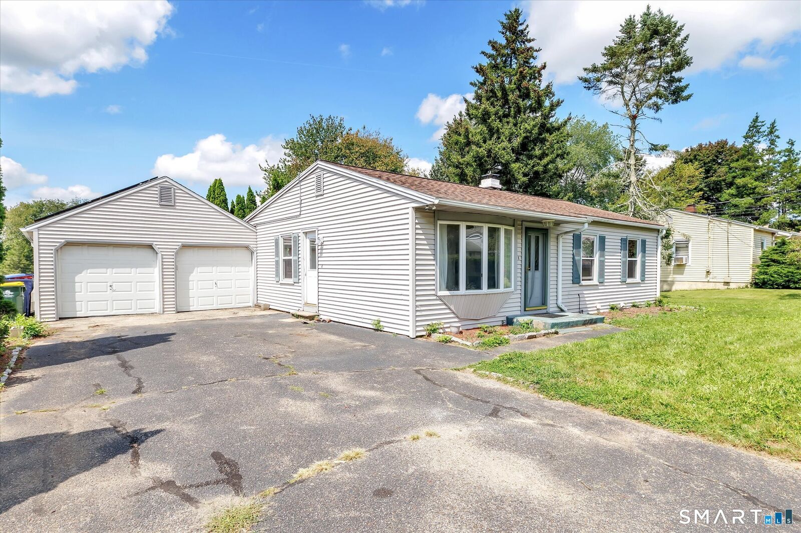 Property Photo:  12 Crestwood Road  CT 06401 