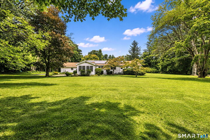 Property Photo:  10 Vernon Court  CT 06525 