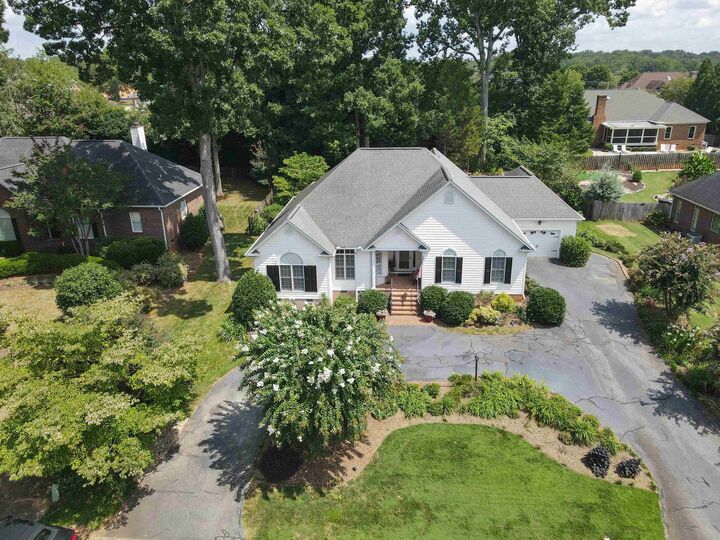 Property Photo:  104 N Carleila Lake Way  SC 29307 