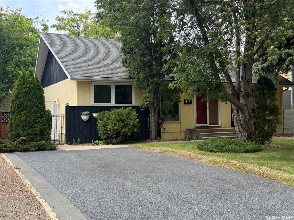 Property Photo: 42 Spinks Drive SK S7H 4B8