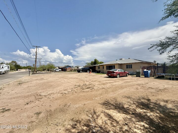 Property Photo:  5936 E 32nd Street  AZ 85711 