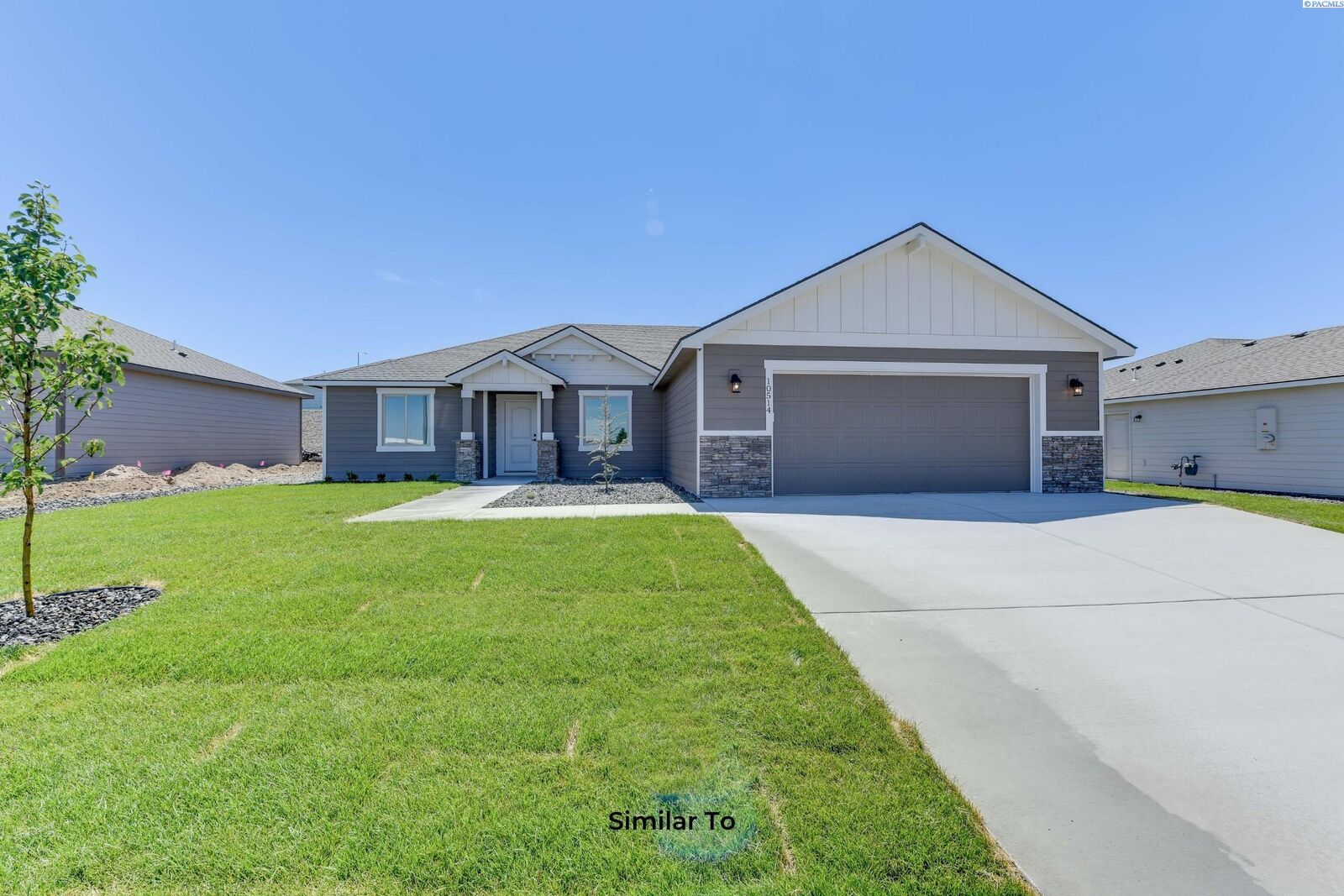 Property Photo: 6802 Road 104 WA 99301