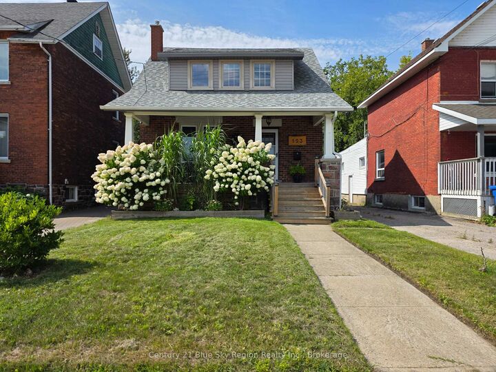Photo de la propriété: 153 First Avenue W ON P1B 3B8