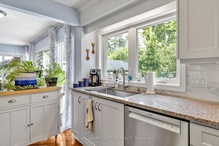 Property Photo:  959 Golfview Road  ON K9J 7W2 