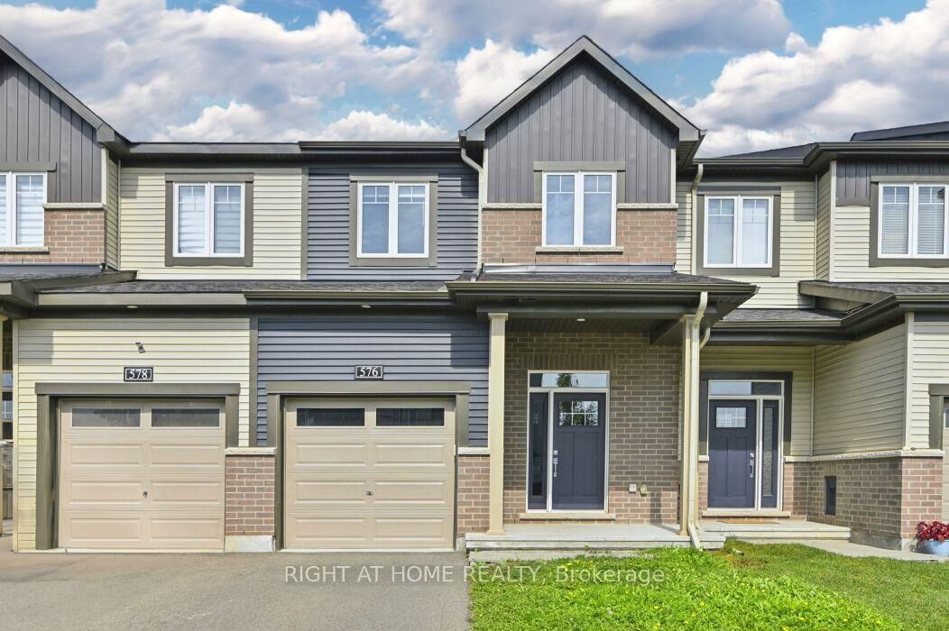 Property Photo:  576 Prominence Way  ON K4A 5K8 