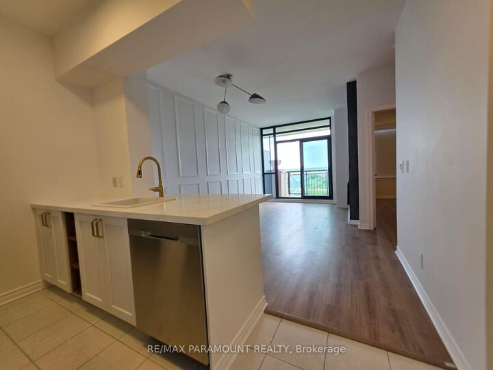 Property Photo:  2325 Central Park Drive 1102  ON L6H 0E2 