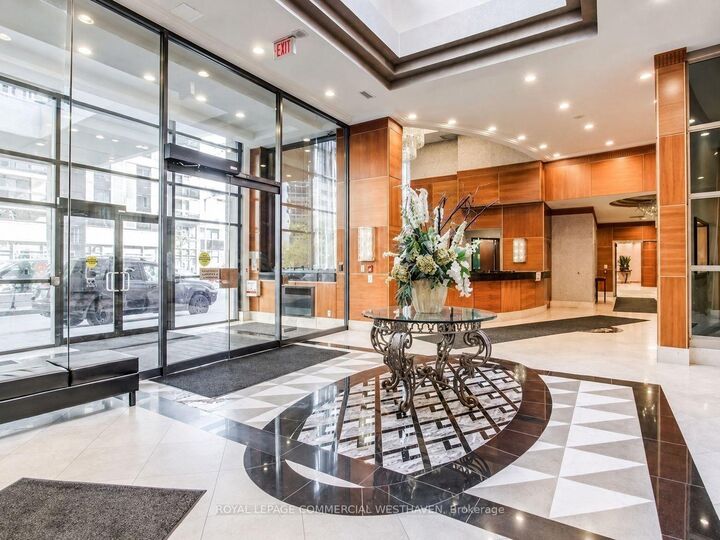 Property Photo:  155 Beecroft Road 1508  ON M2N 7C6 