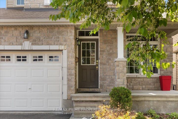 Property Photo:  108 Jade Street  ON K4K 0C9 