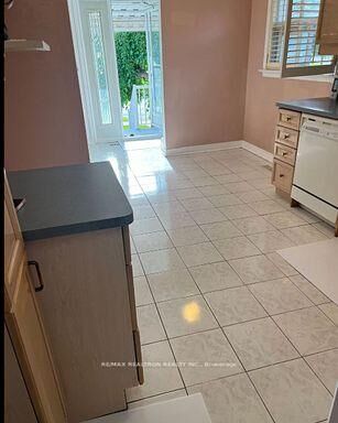 Property Photo:  49 Janray Drive  ON M1G 1Y2 