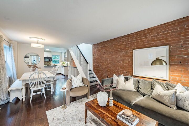 Property Photo:  14 Wildwood Crescent  ON M4L 2K7 