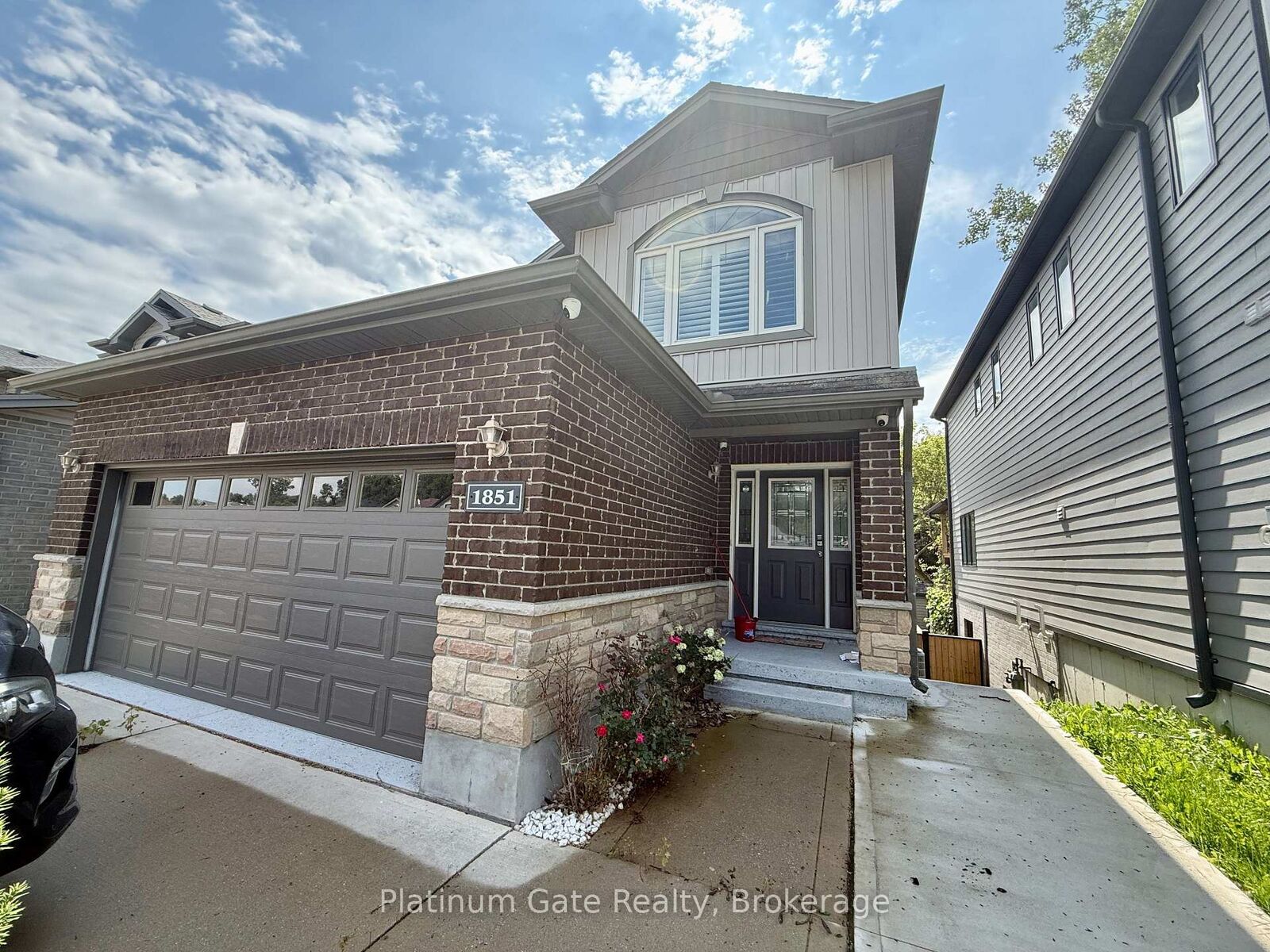 Property Photo:  1851 Frederick Crescent Upper  ON N5W 0A5 