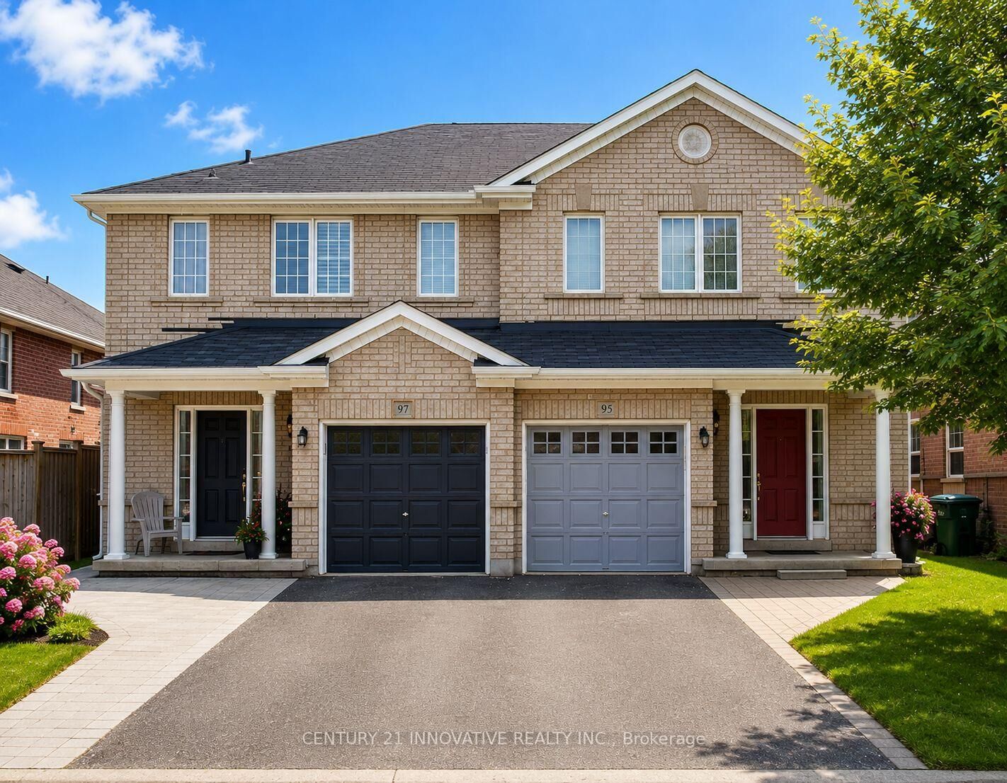 Property Photo:  97 Hollingsworth Circle  ON L7A 0J5 