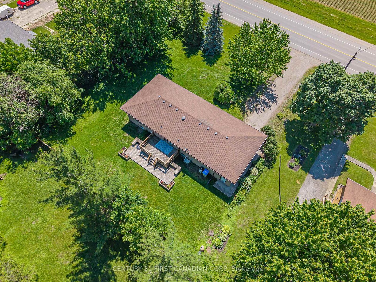 Property Photo:  34314 Denfield Road  ON N0M 2J0 