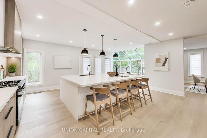 Property Photo:  58 Forsyth Avenue N  ON L8S 4E3 