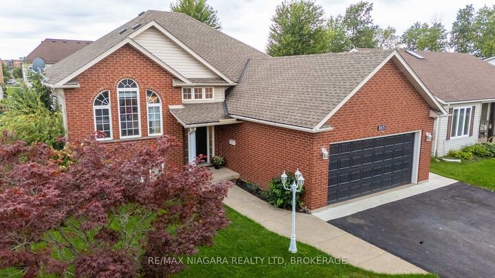 Property Photo:  865 Canada Drive  ON L2A 6S5 