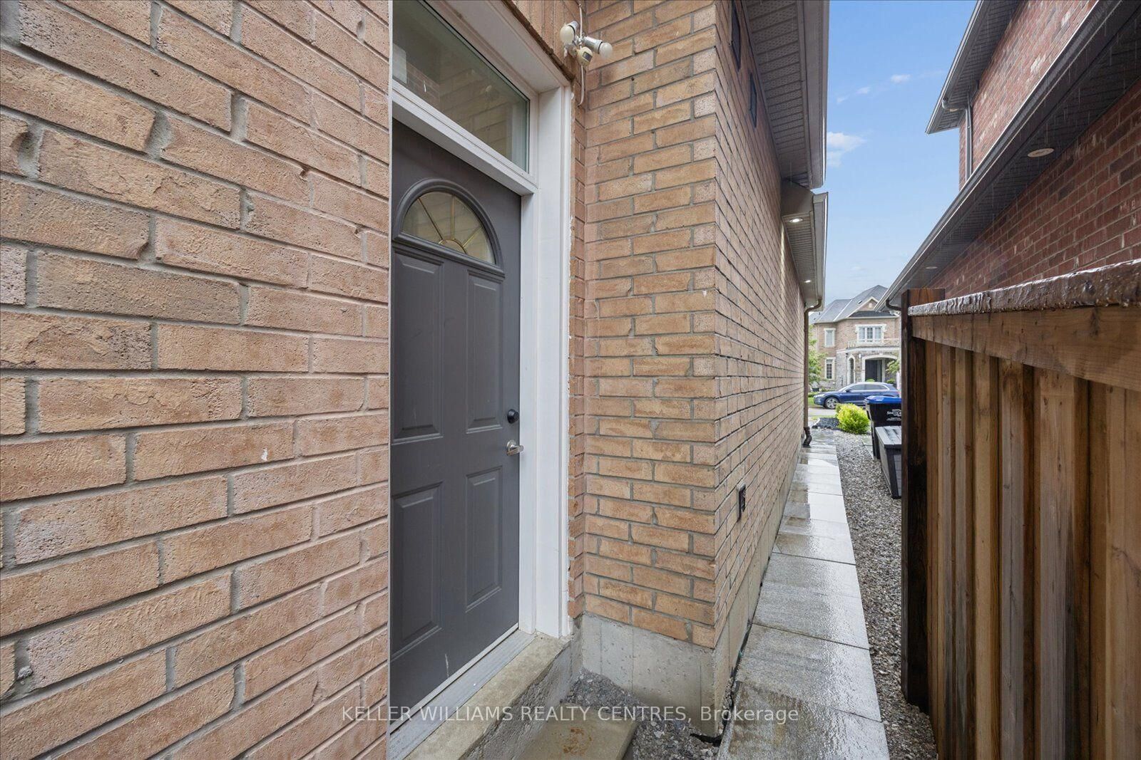 Property Photo:  277 Gibson Circle Basement 2  ON L3Z 0X2 