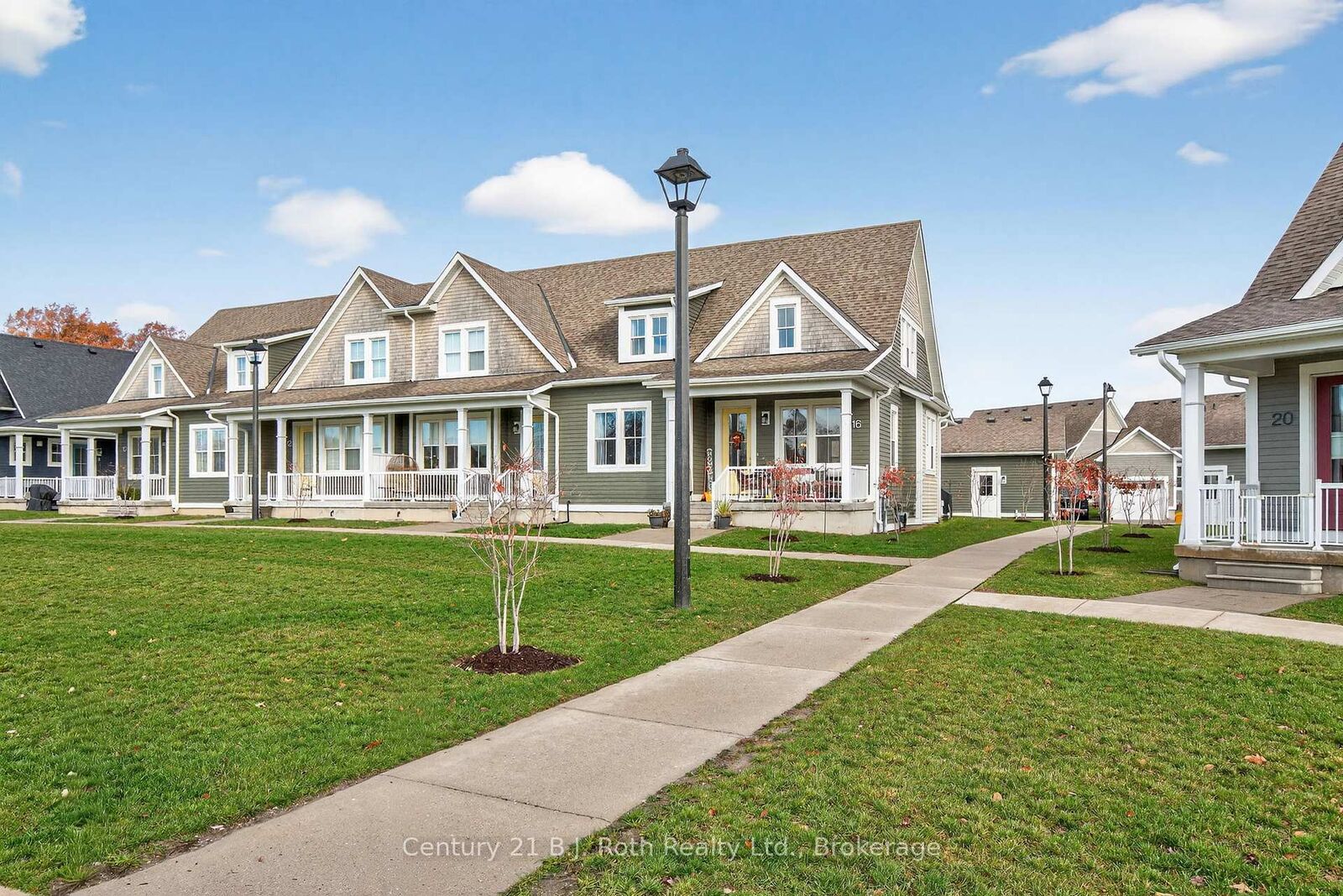 Property Photo: 16 Samantha Lane ON L4R 0H4