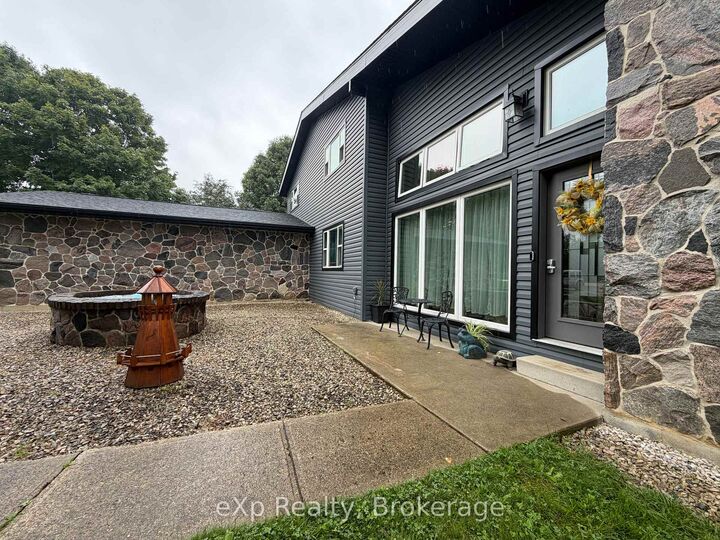 Property Photo:  191 5B Side Road  ON N0G 1W0 