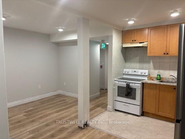 Property Photo:  14810 Yonge Street  ON L4G 1N3 