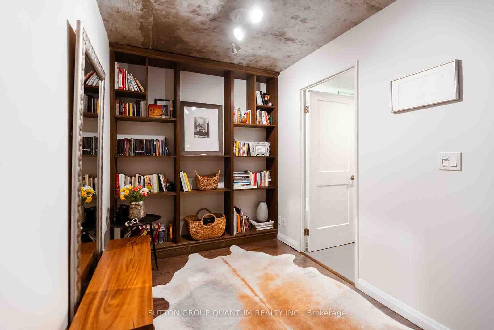 Property Photo:  1005 King Street W 502  ON M6K 3M8 