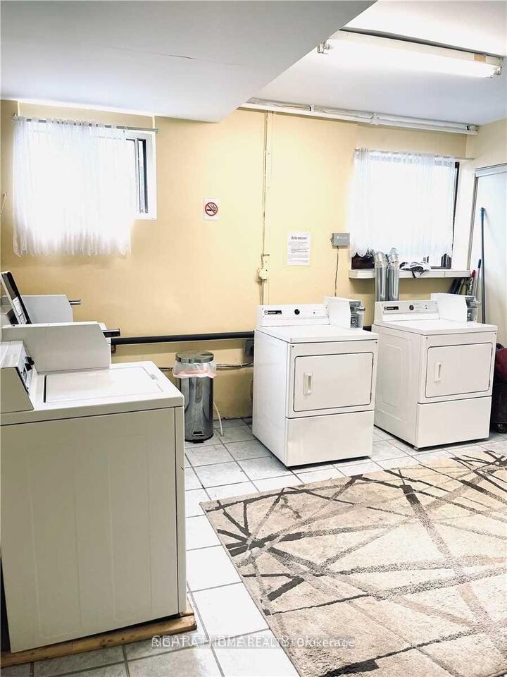 Property Photo:  115 Eighth Street 3  ON M8V 3C5 