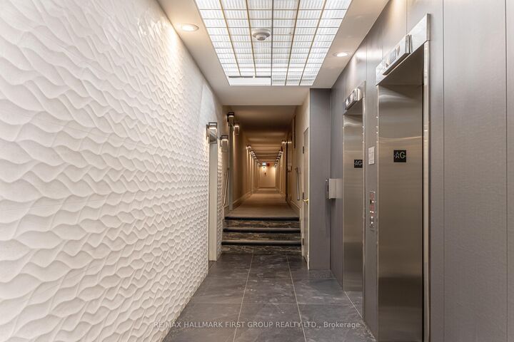 Property Photo:  25 Cumberland Lane 110  ON L1S 7K1 