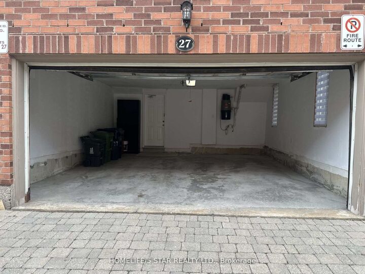 Property Photo:  375 Cook Road 27  ON M3J 3T6 