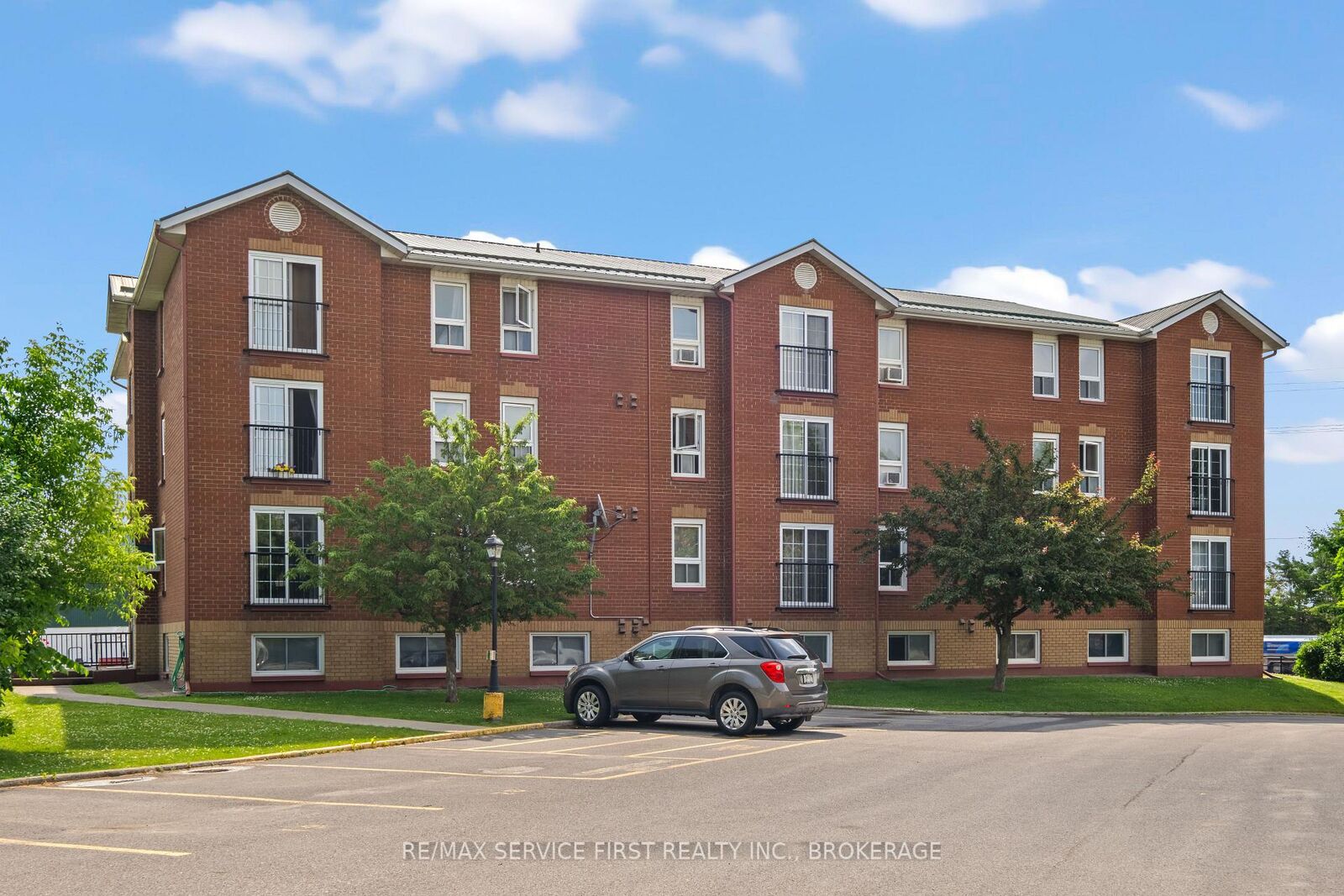 Property Photo:  550 Talbot Place 105  ON K7G 3C6 