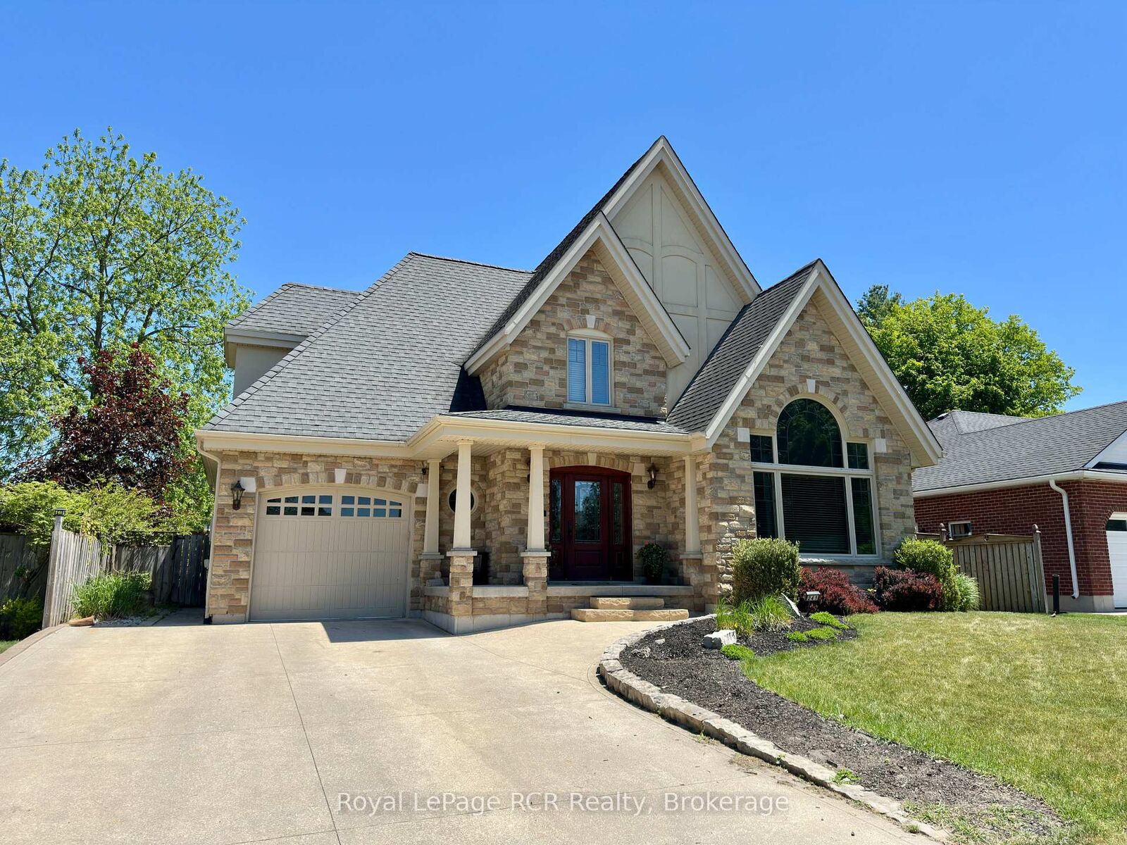 Property Photo:  241 4th Street Crescent  ON N4N 3S9 