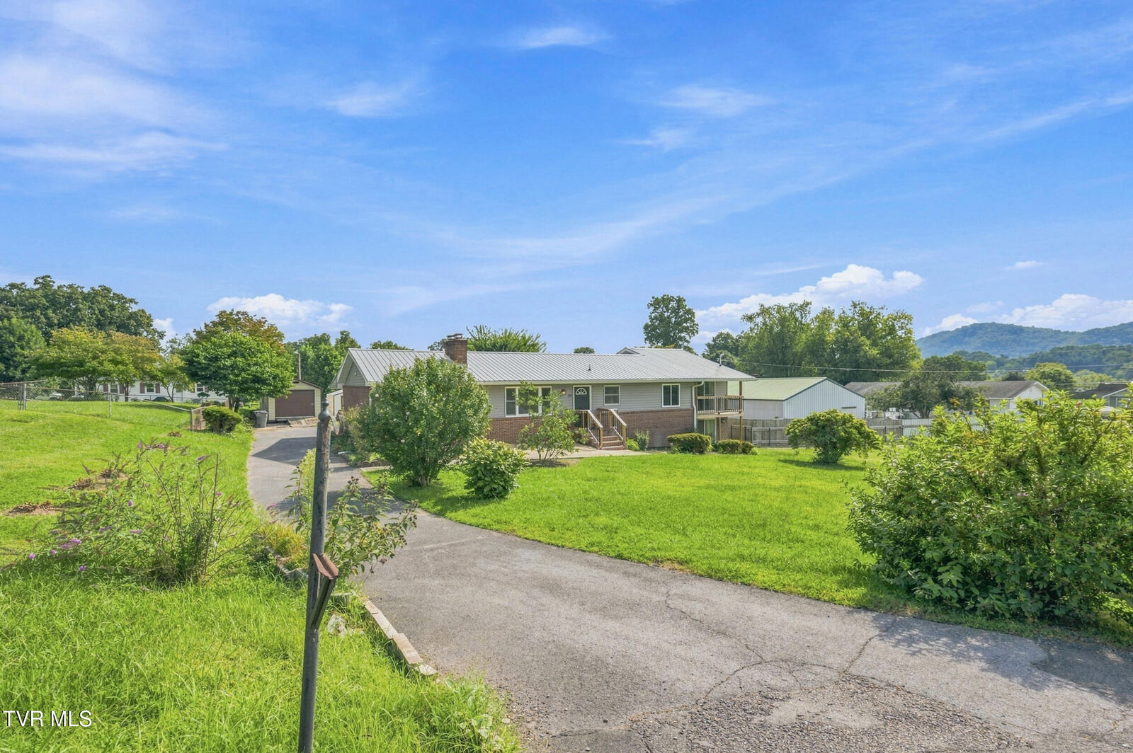 Property Photo: 312 Sunnybrook Drive TN 37620