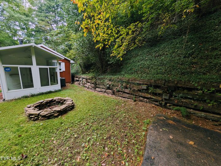 Property Photo: 3223 Little Prater Road VA 24614