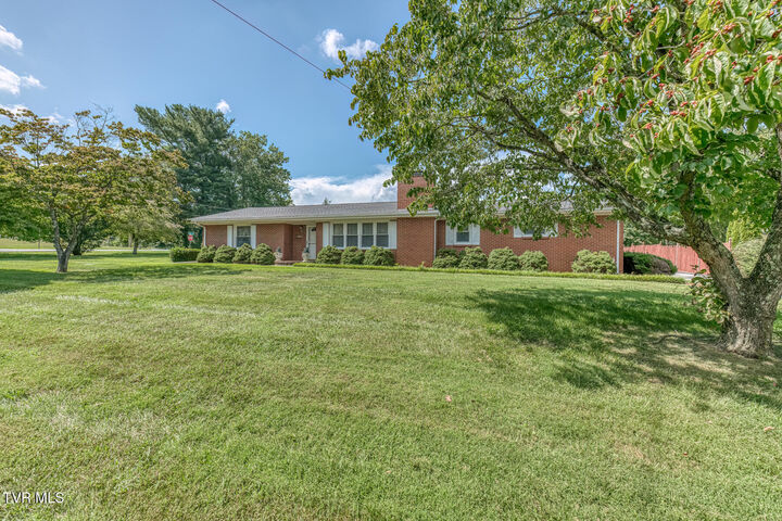 Property Photo:  2216 Wyndale Road  TN 37604 