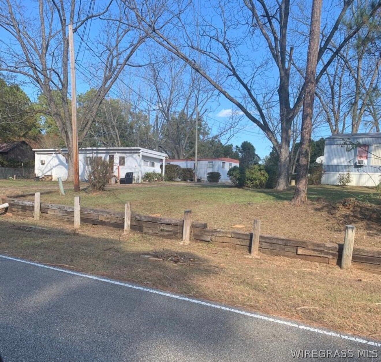 Property Photo:  220 County Road 401  AL 36323 
