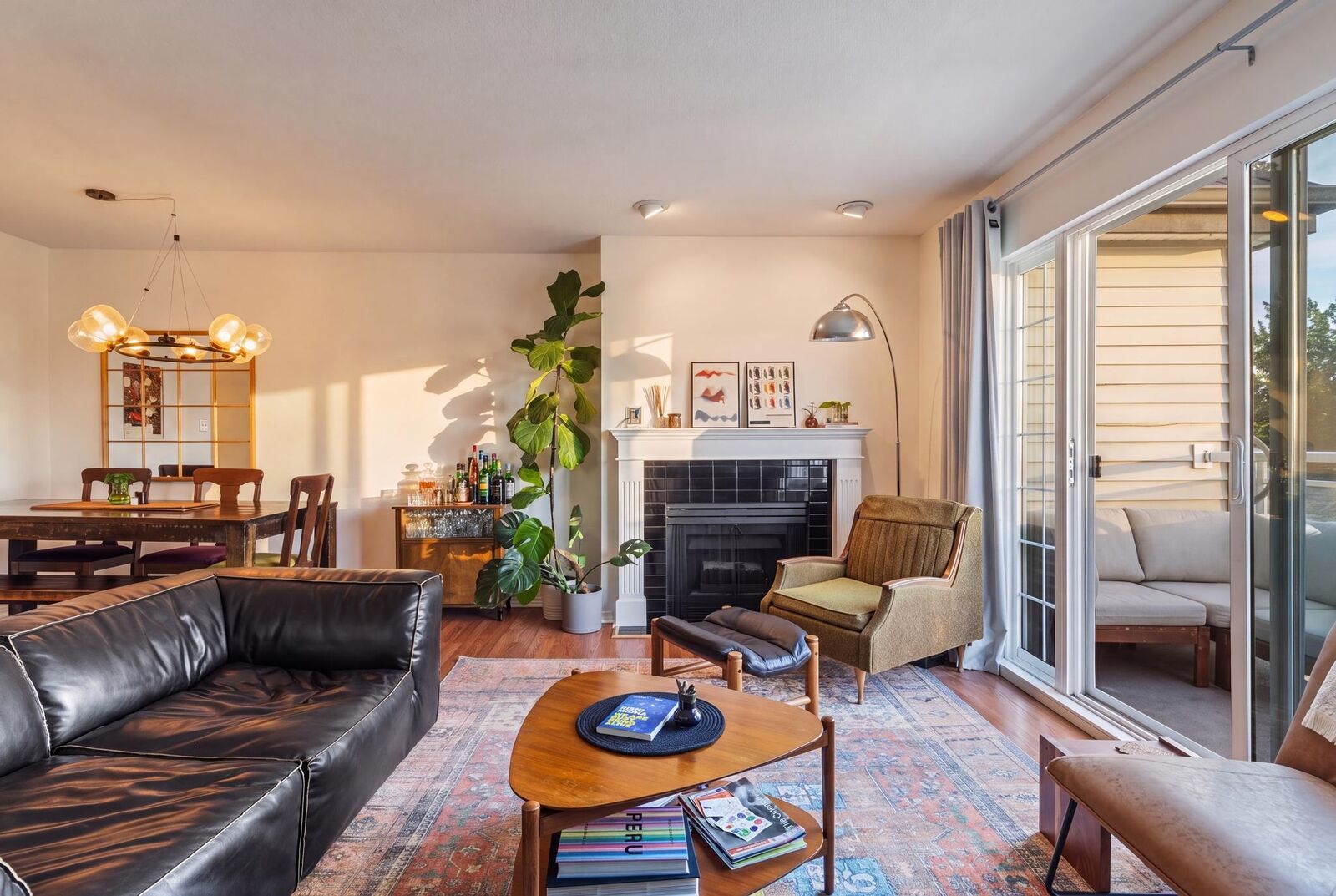 Property Photo:  1868 E 11th Avenue 306  BC V5N 1Z1 