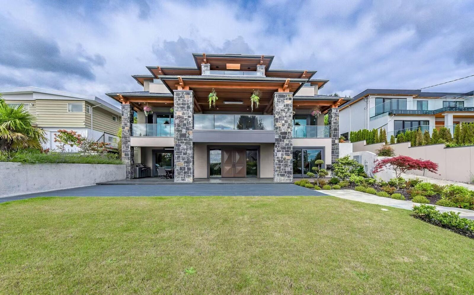Property Photo:  1765 Queens Avenue  BC V7V 2X6 