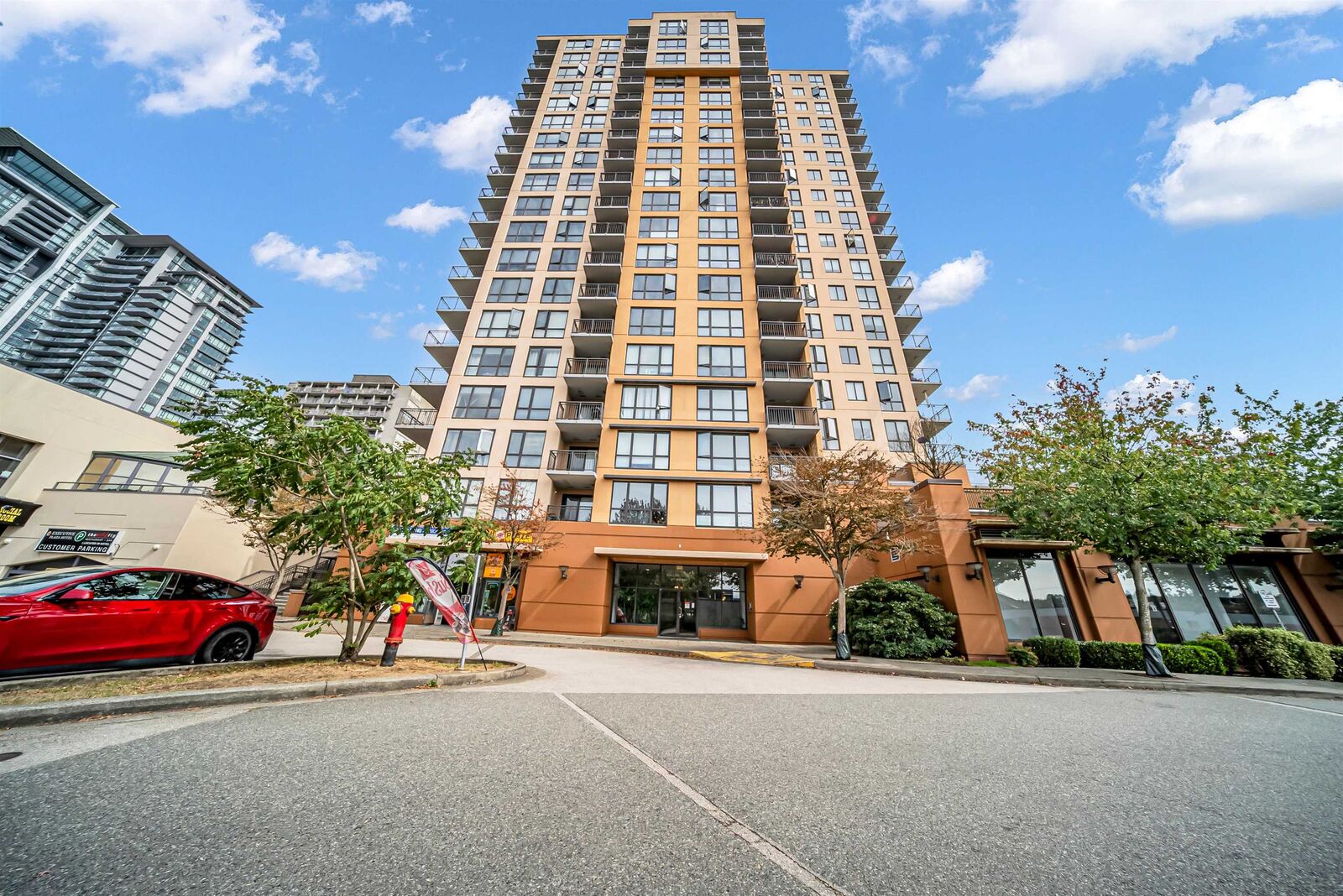 Property Photo:  511 Rochester Avenue 1104  BC V3K 0A2 