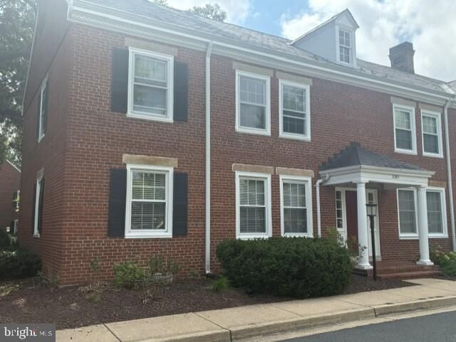 Property Photo:  3301 S Stafford Street A1  VA 22206 
