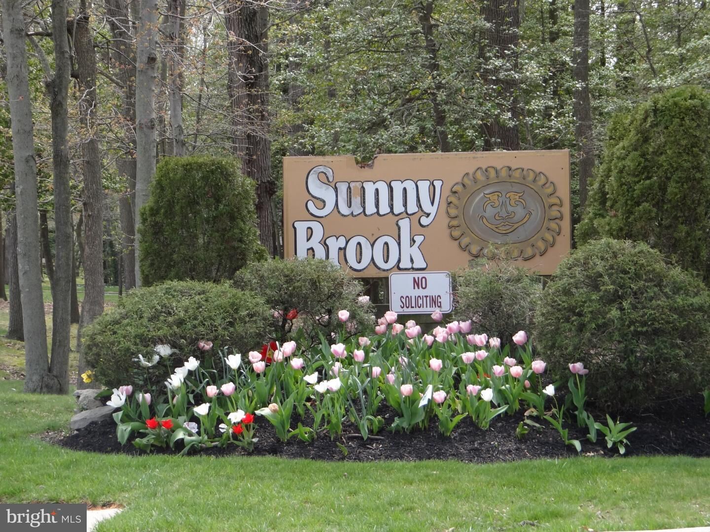 Property Photo:  109 Poplar Court  NJ 08048 