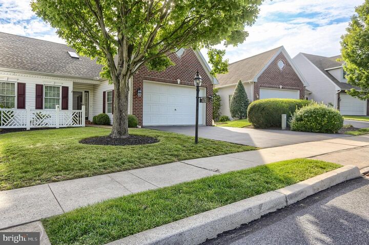 Property Photo:  1121 Country Club Road  PA 17011 
