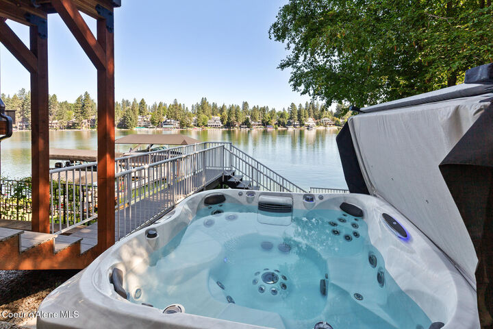 Property Photo:  7265 W Otter Bay Rd  ID 83814 
