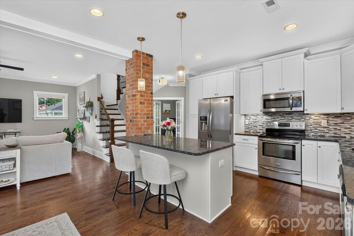Property Photo:  2714 Duncan Avenue  NC 28205 