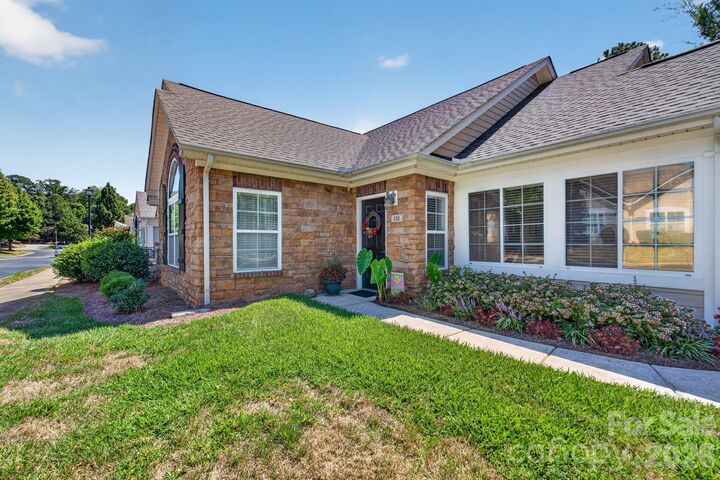 Property Photo:  232 Lone Oak Circle  SC 29732 