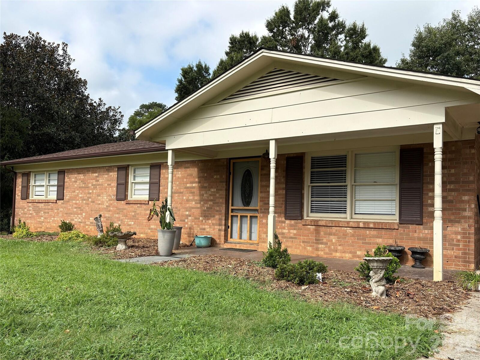 Property Photo:  1701 Richey Road  NC 28681 
