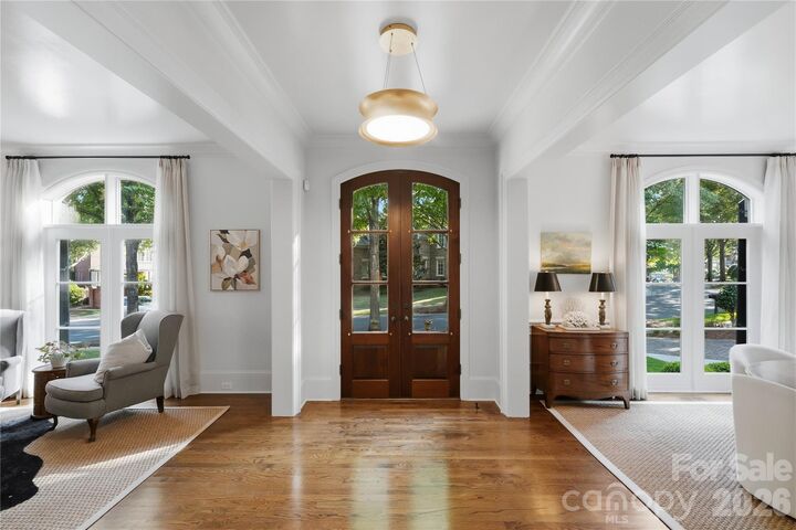 Property Photo:  8820 Heydon Hall Circle  NC 28210 