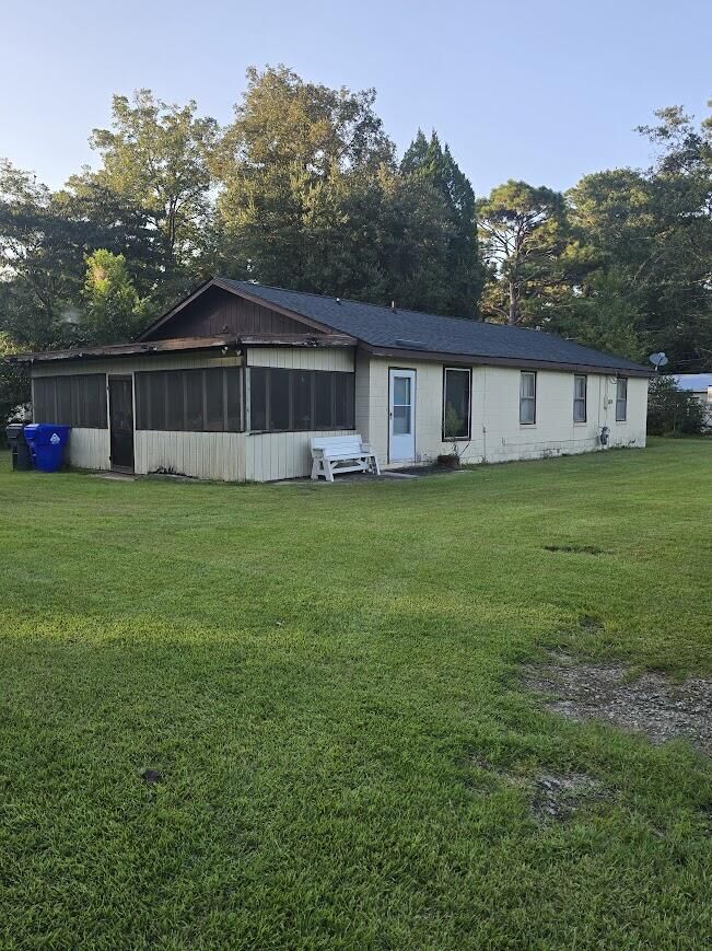 Property Photo:  608 E Richardson Avenue  SC 29485 