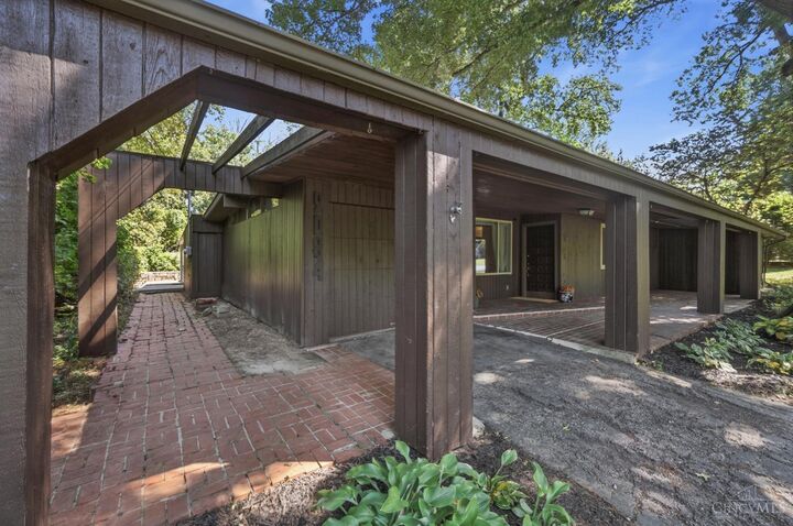 Property Photo: 9084 Arrowhead Court OH 45231