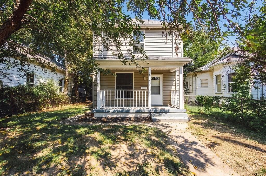 Property Photo: 1915 Woodlawn Avenue OH 45044